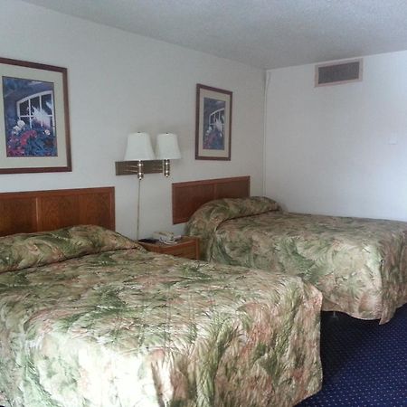 America'S Best Inn & Suites Clarksville Clarksville (Clark County) Room photo